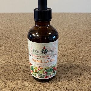 Evoke Occu Vanilla Oil Premium Essential Oil – Natural Vanilla (Brown Bottle)